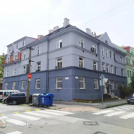 Pisqor Apartment - Self Check-In Bratislava Exterior photo